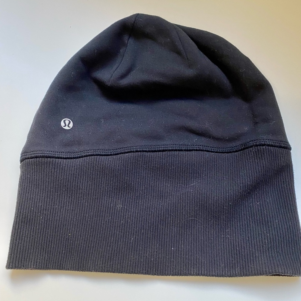 Lululemon Run With Me toque